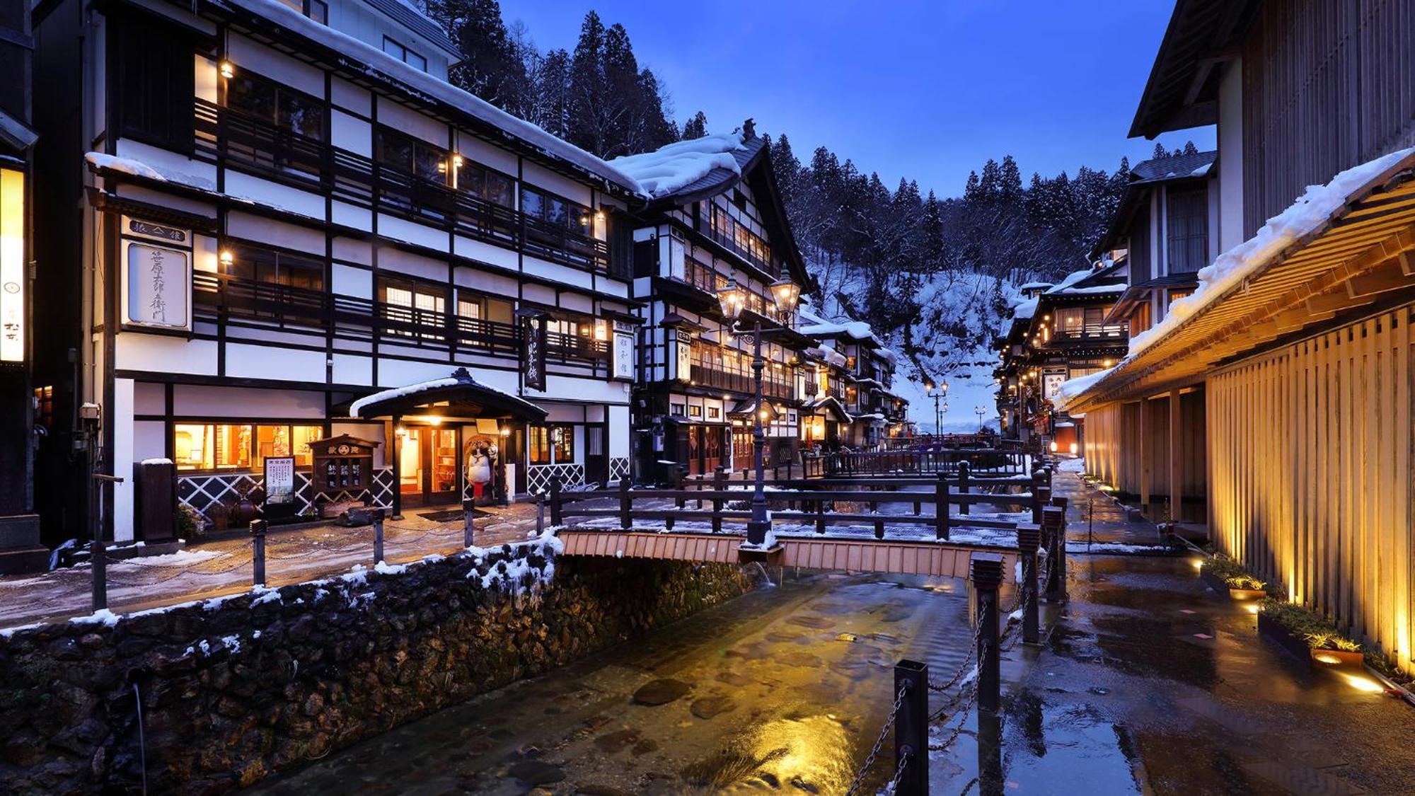 Отель Ginzanso Obanazawa Экстерьер фото